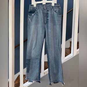 DL1961 High Rise Vintage Jeans, Size 29, one pocket on back/ one on bott…